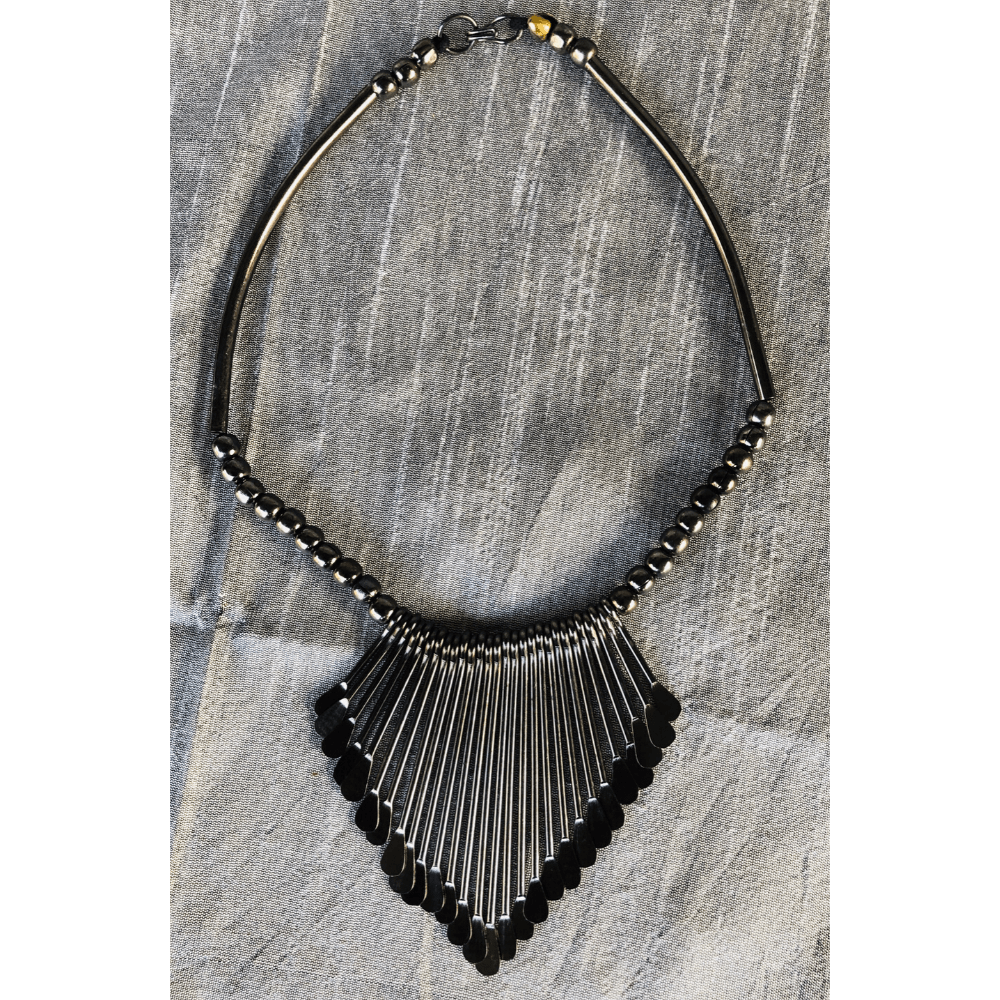 YN-030-Black Gold Metallic Necklace-Yazzii Craft Organisers